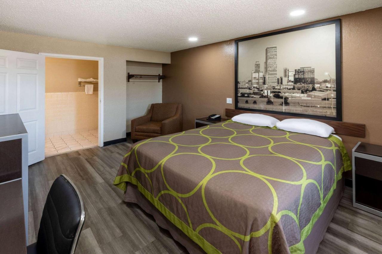 Motel Super 8 By Wyndham Tulsa/Arpt/St Fairgrounds Esterno foto