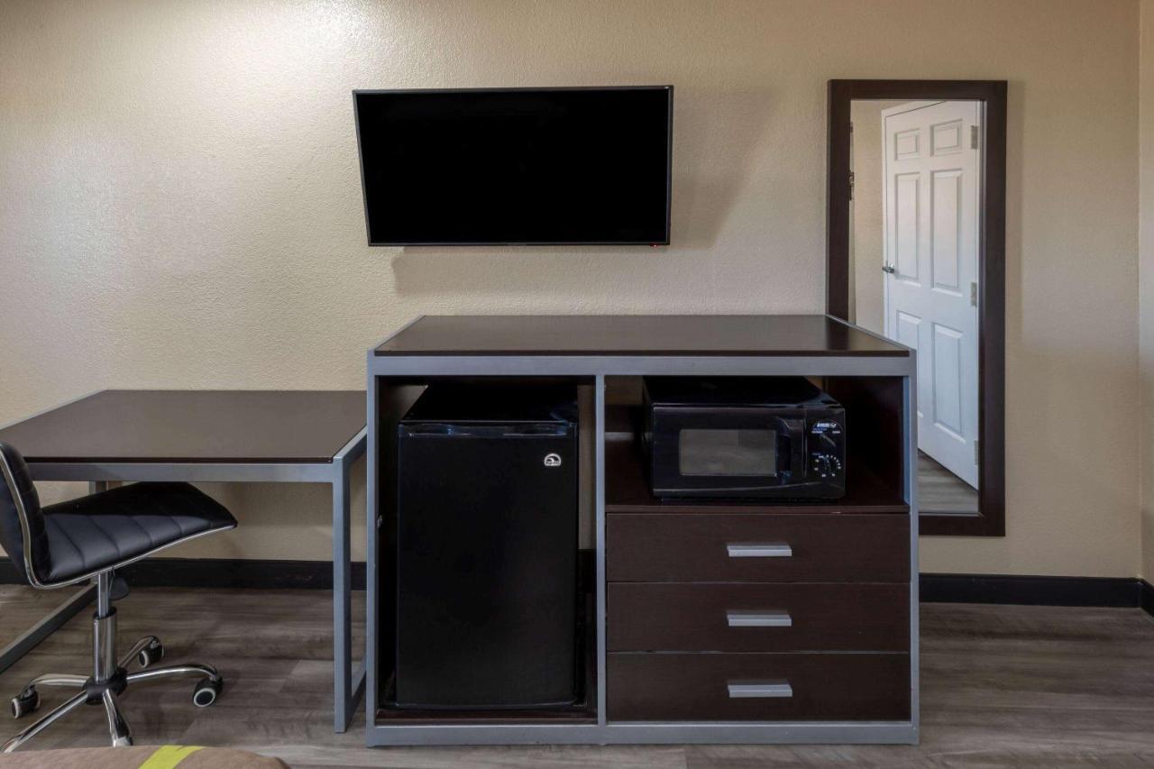 Motel Super 8 By Wyndham Tulsa/Arpt/St Fairgrounds Esterno foto