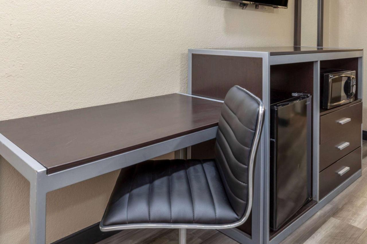 Motel Super 8 By Wyndham Tulsa/Arpt/St Fairgrounds Esterno foto